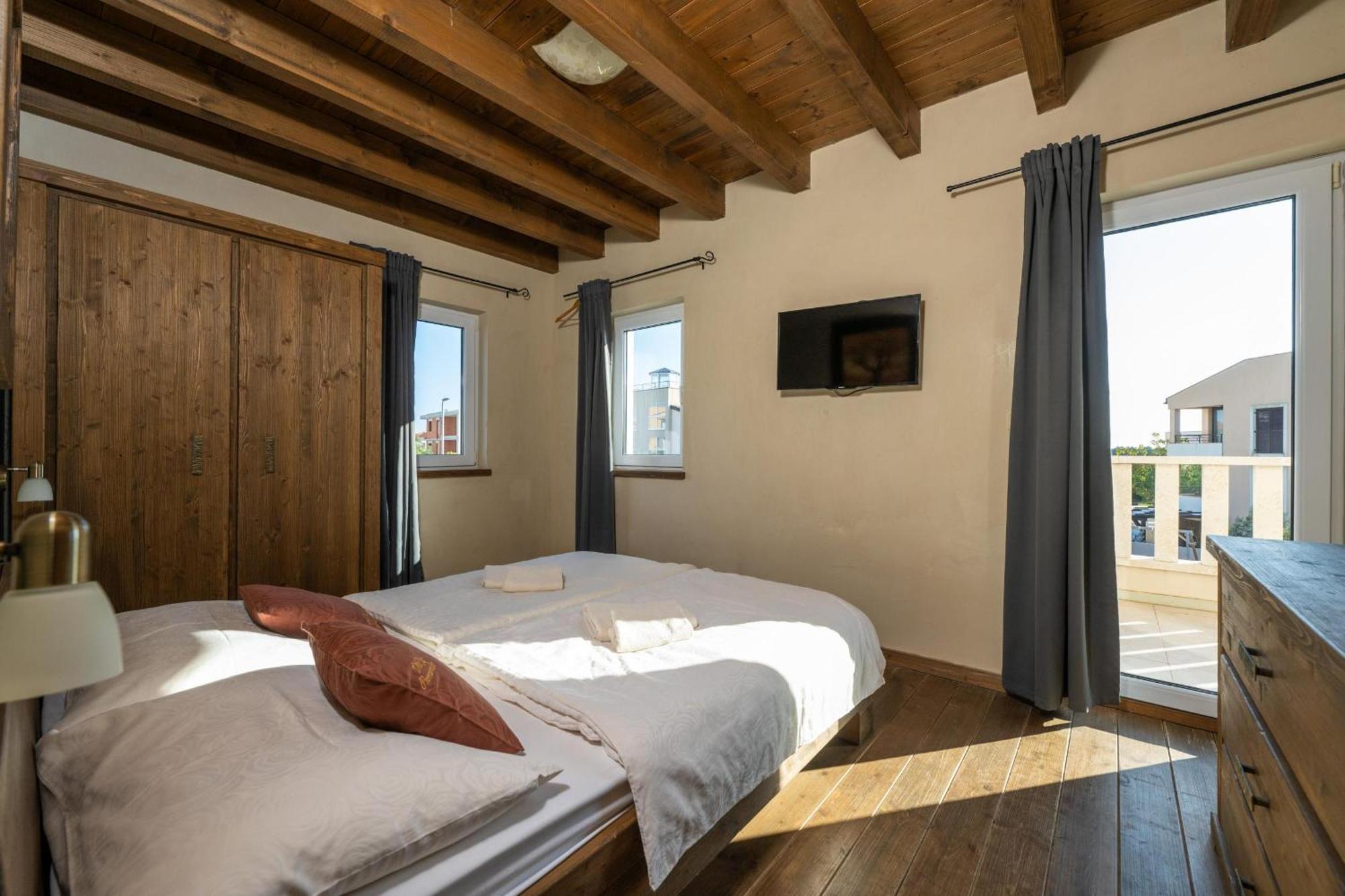 Villa Castagna Near The Sea With Private Pool And Sauna 프레멘투라 외부 사진