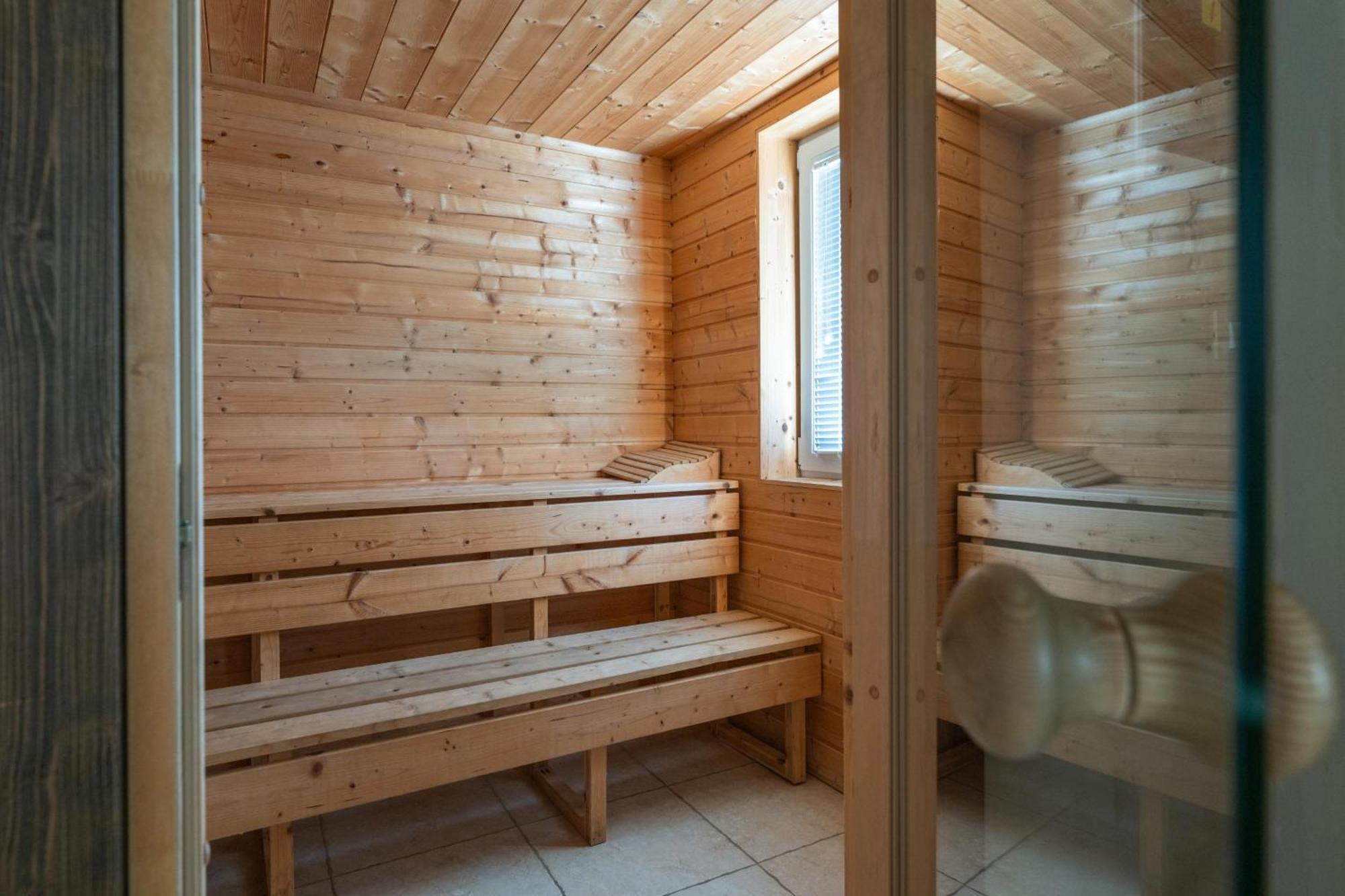 Villa Castagna Near The Sea With Private Pool And Sauna 프레멘투라 외부 사진