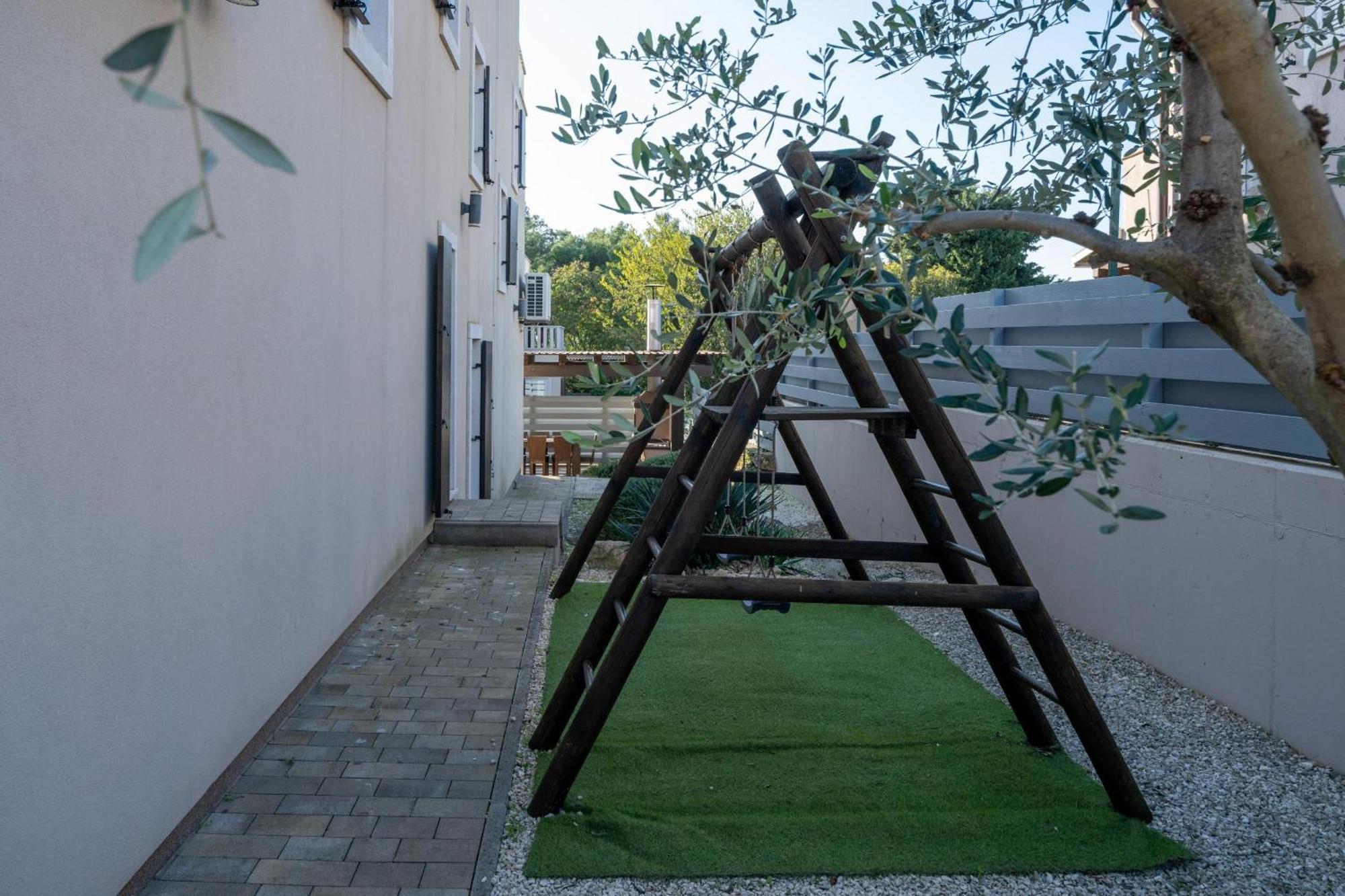 Villa Castagna Near The Sea With Private Pool And Sauna 프레멘투라 외부 사진